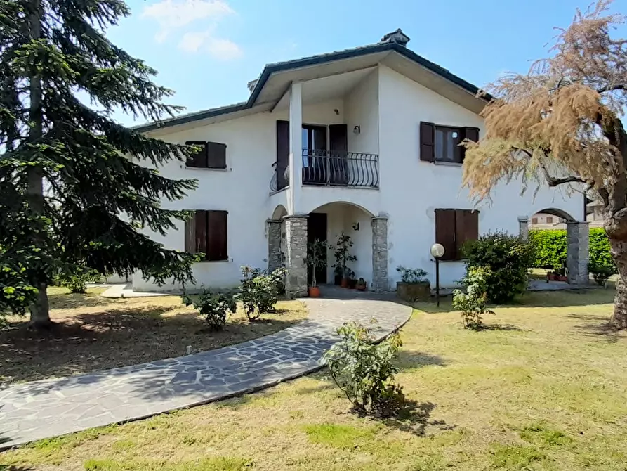 Immagine 1 di Villa in vendita  a Albaredo Arnaboldi