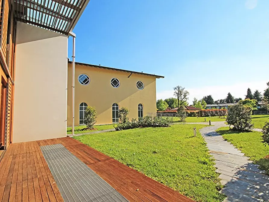 Immagine 1 di Villa in vendita  a Bergamo