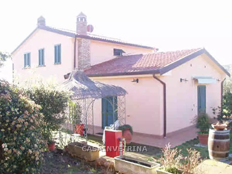 Immagine 1 di Villa in vendita  in OSSERVATORIO a Grosseto