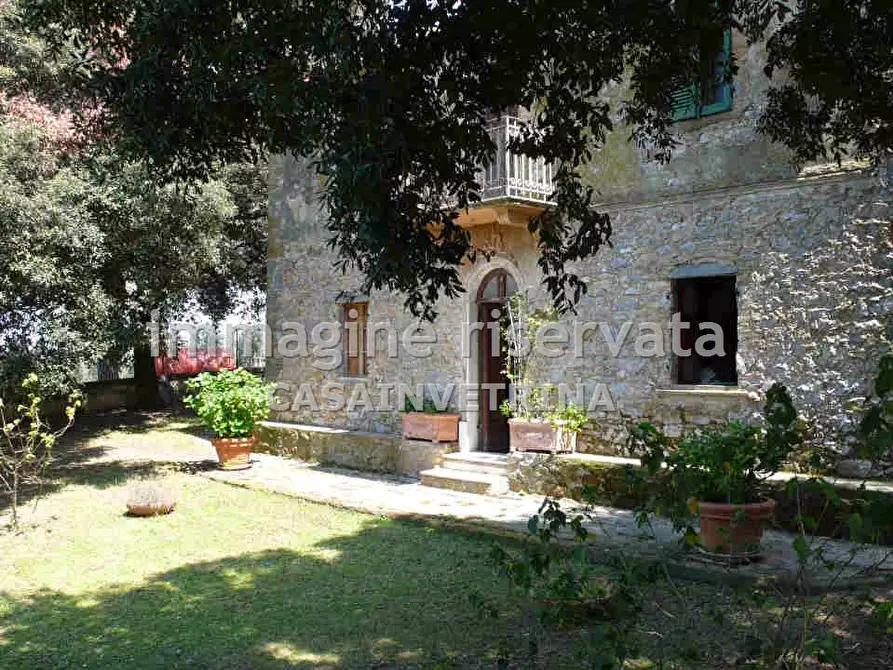 Immagine 1 di Villa in vendita  in POGGIO TONDO a Scansano