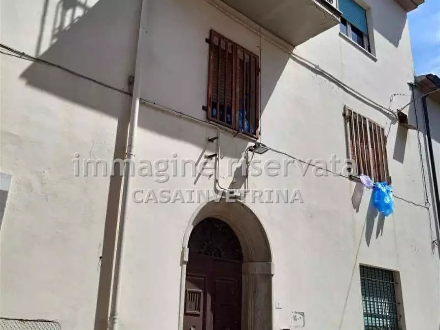 Immagine 1 di Palazzo in vendita  in VIA TRIESTE a Gavorrano
