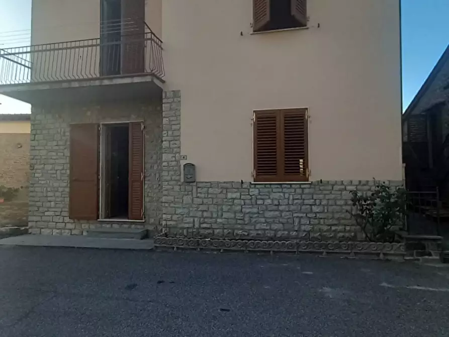 Immagine 1 di Villa in vendita  in località castello a Capolona