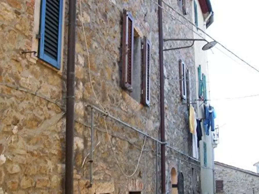 Immagine 1 di Villa in vendita  in Via Trento a Gavorrano