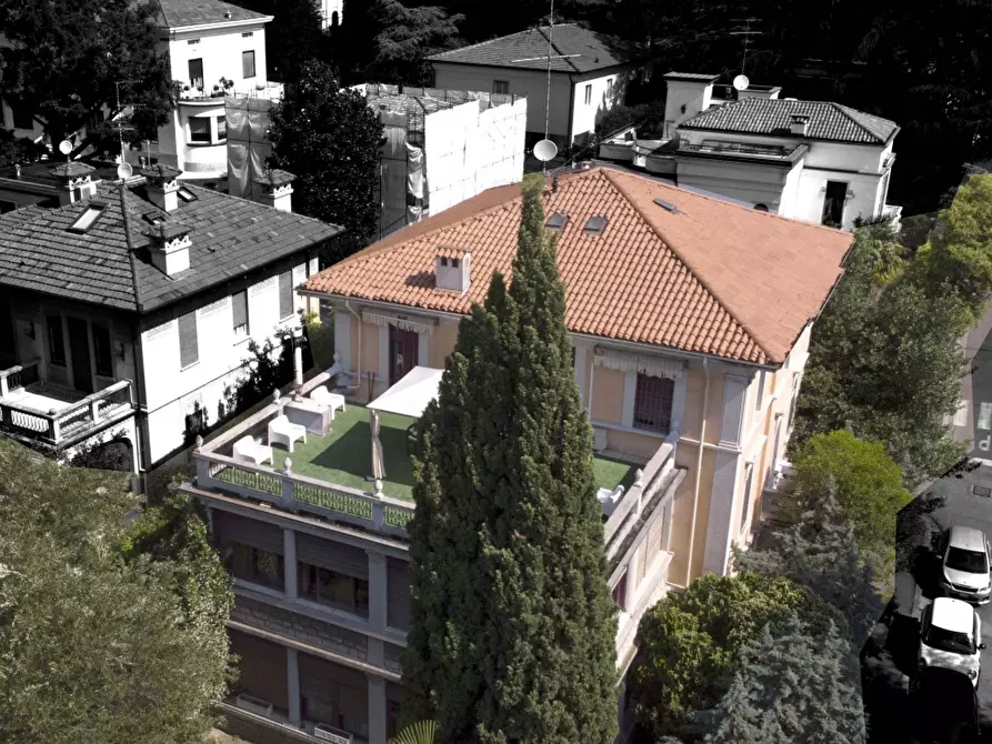 Immagine 1 di Villa in vendita  in VIA PRATI a Brescia