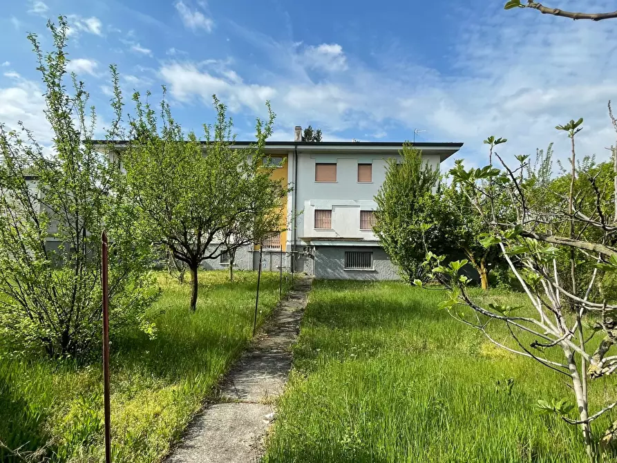 Immagine 1 di Villa in vendita  in Via Professor Andrea Baruffi a Caravaggio