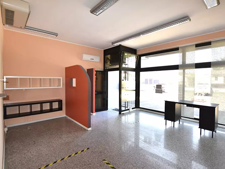 Immagine 1 di Ufficio in vendita  in Via Mezzadri a San Rocco Al Porto