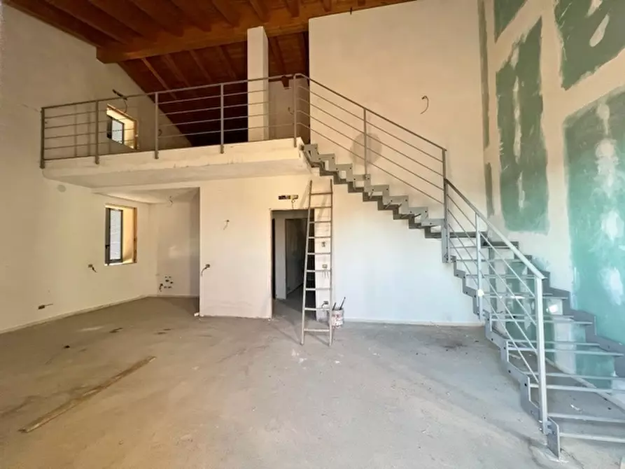 Immagine 1 di Appartamento in vendita  in mozart a Agazzano
