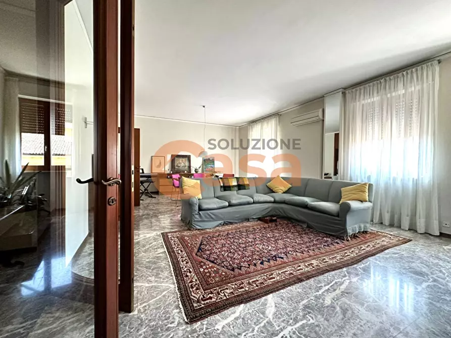 Immagine 1 di Appartamento in vendita  in Stradone Farnese a Piacenza
