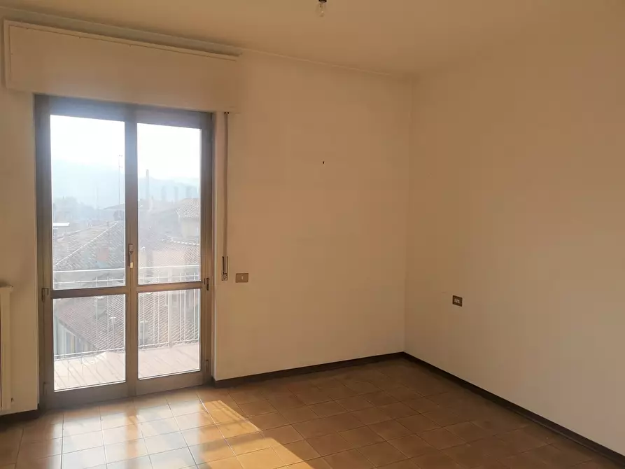 Immagine 1 di Appartamento in vendita  in via San Giuliano a Alzano Lombardo