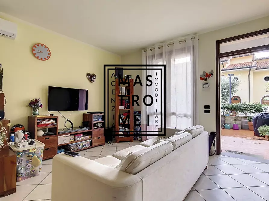 Immagine 1 di Appartamento in vendita  in Via Fratelli Pallesi a Santa Croce Sull'arno