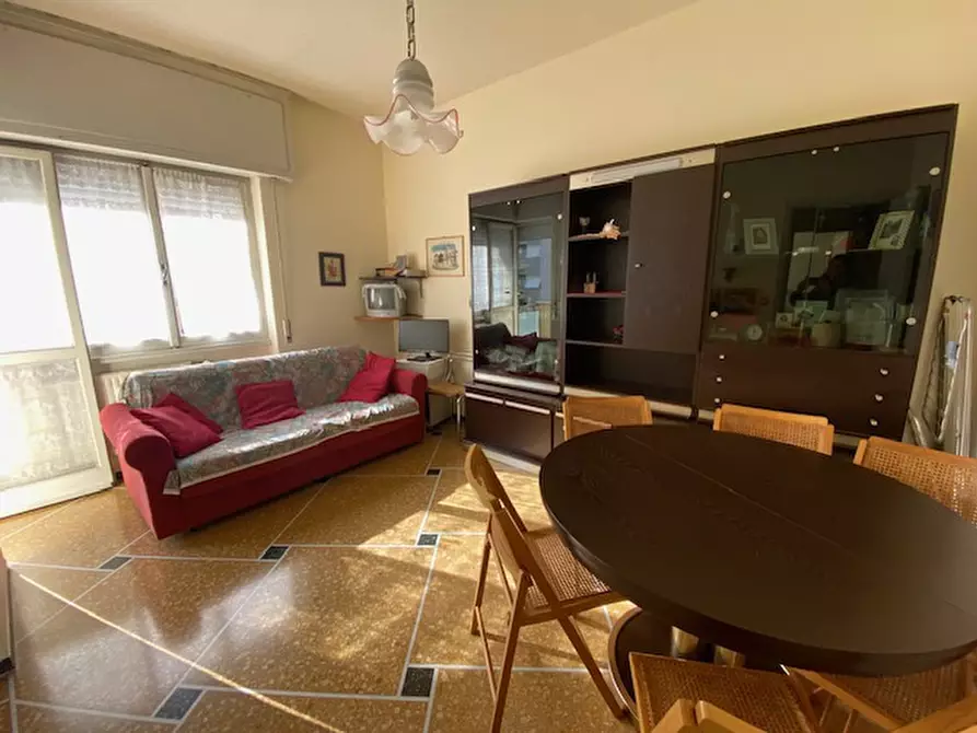 Immagine 1 di Appartamento in vendita  in Via Fratelli Bandiera a Rapallo