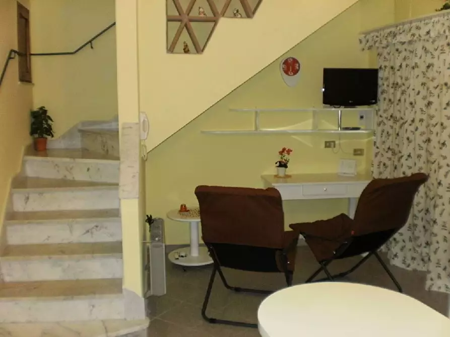 Immagine 1 di Appartamento in affitto  in via Staffetti a Massa
