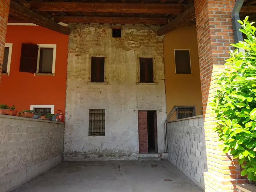 Immagine 1 di Rustico / casale in vendita  in VIA MOLINO a Borgo San Giacomo