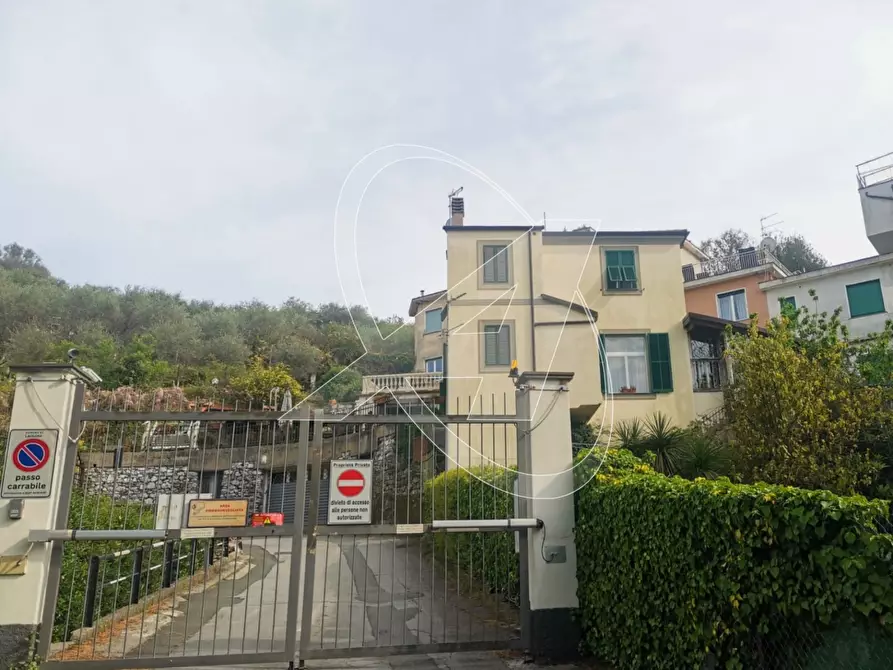Immagine 1 di Villa in vendita  in Via Villaggio Cledai a Lavagna