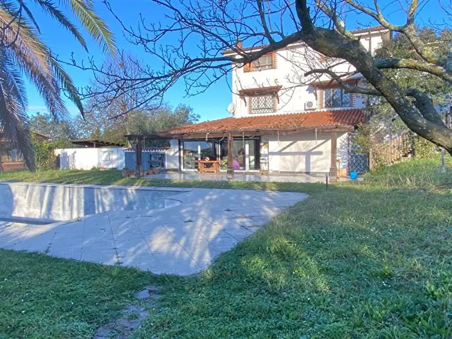 Immagine 1 di Villa in vendita  in Via Monte Cappelletto a Canale Monterano