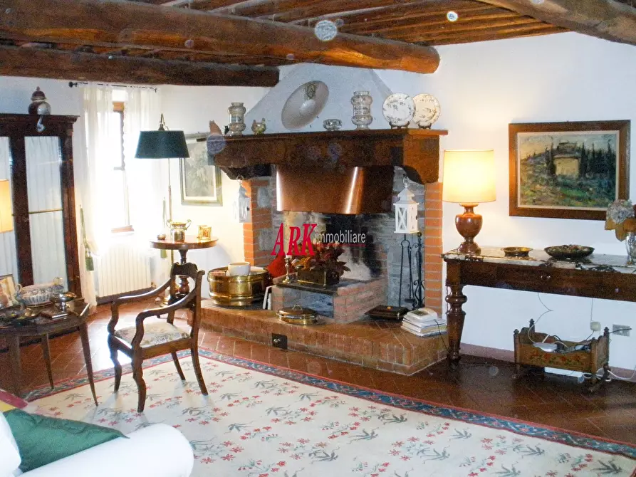 Immagine 1 di Villa in vendita  in via del colle a Radda In Chianti