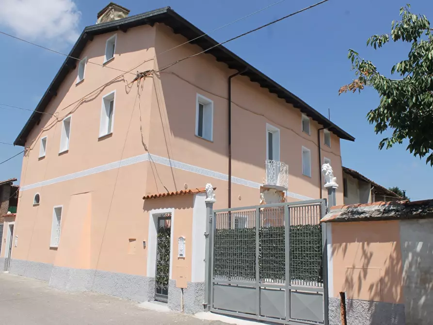 Immagine 1 di Villa in vendita  in via concordia a Castello D'agogna