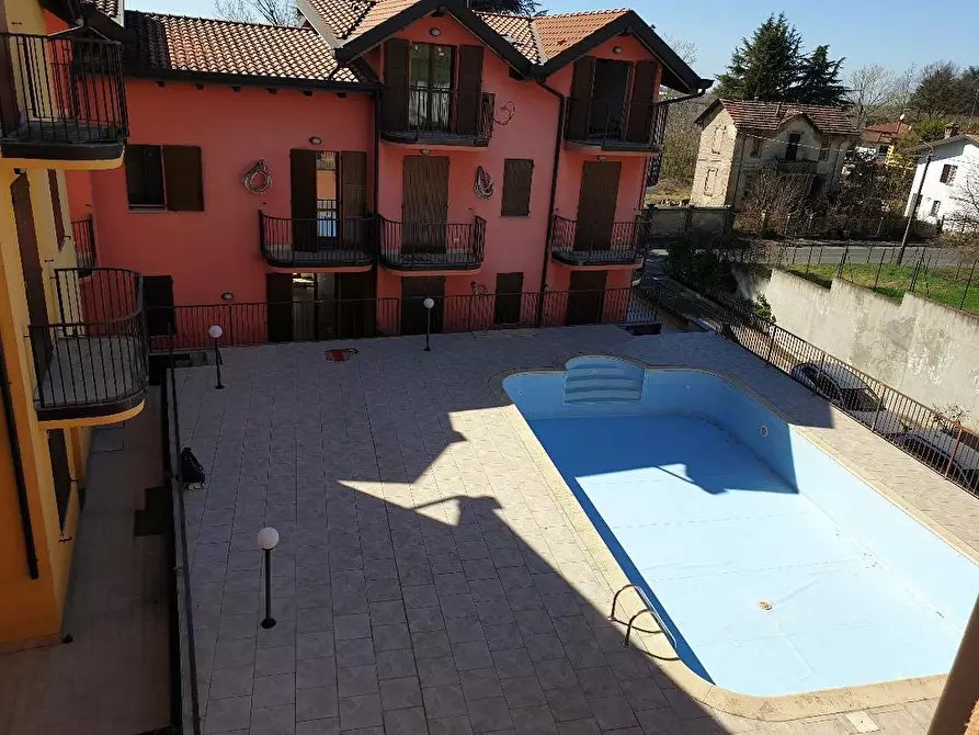 Immagine 1 di Appartamento in vendita  in via manzoni a Casteggio