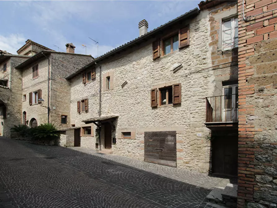 Immagine 1 di Palazzo in vendita  in località quadrelli a Montecastrilli