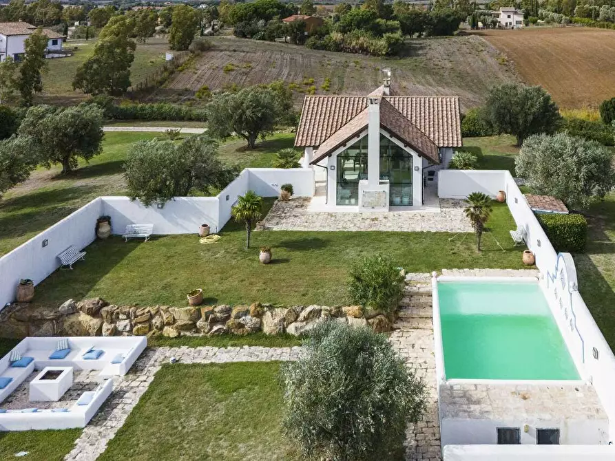Immagine 1 di Villa in vendita  in Capalbio Pescia Romana a Montalto Di Castro
