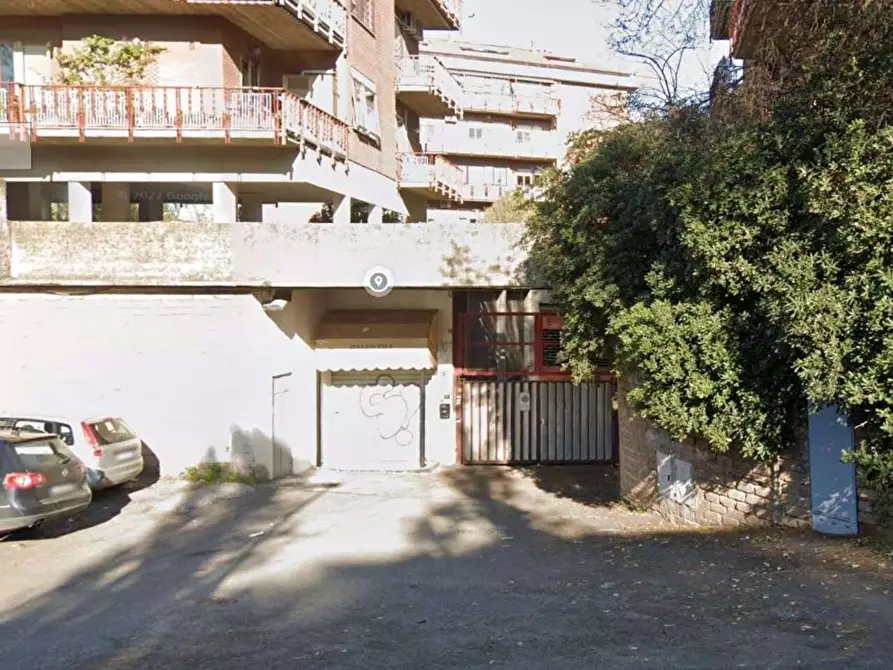 Immagine 1 di Posto auto in affitto  in via del calicetto a Roma