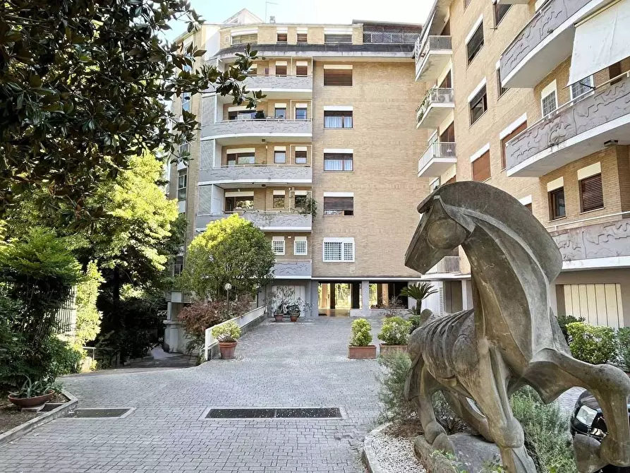 Immagine 1 di Appartamento in vendita  in Via dell'Acqua Traversa 195 a Roma