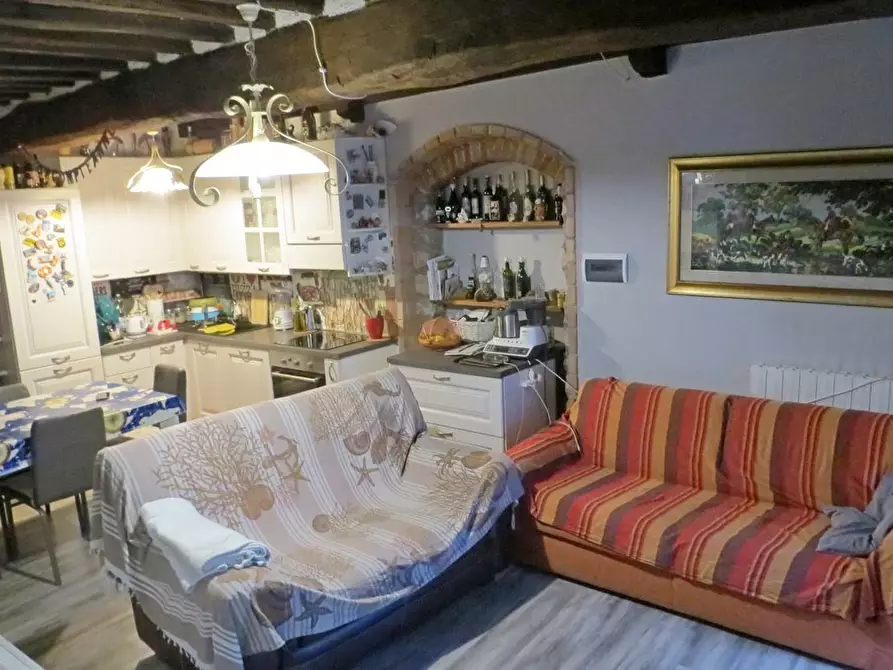 Immagine 1 di Villa in vendita  in San Lorenzo a Merse a Monticiano
