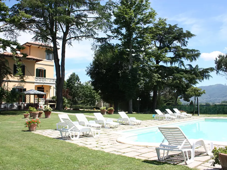 Immagine 1 di Villa in vendita  a Monte San Savino