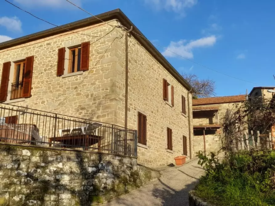 Immagine 1 di Villa in vendita  a Capolona
