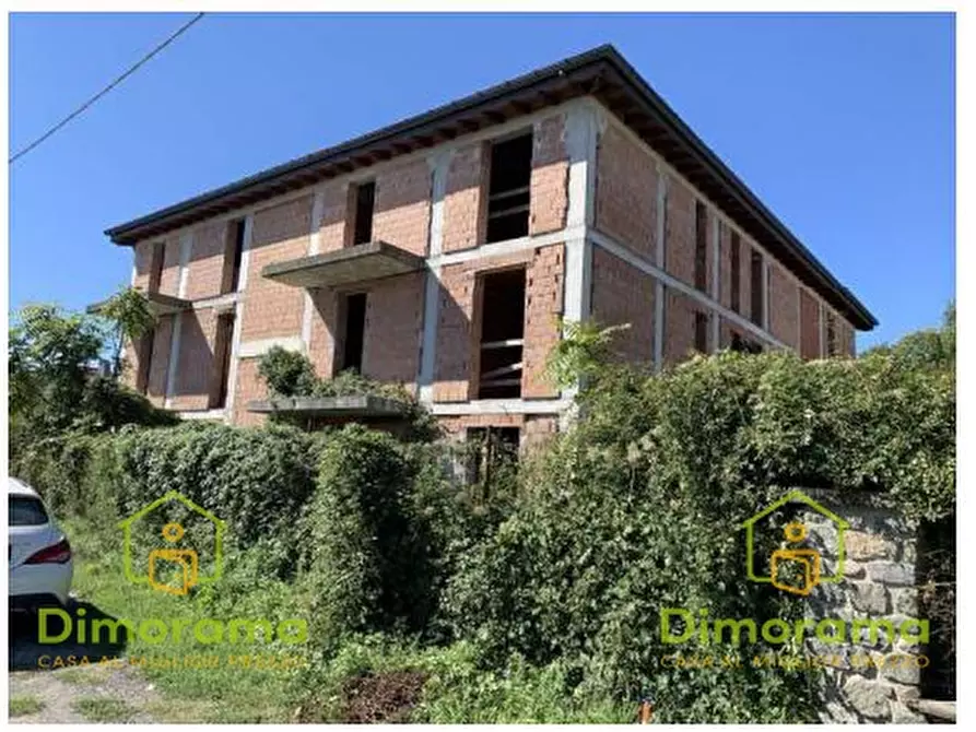 Immagine 1 di Terreno edificabile in vendita  in Arpiola  Via del Nespolo a Mulazzo