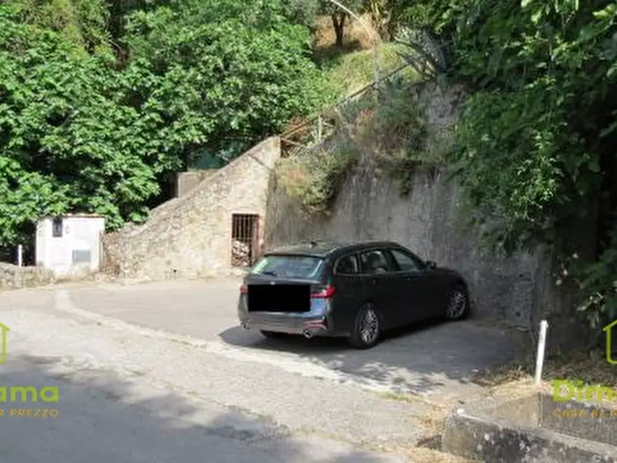 Immagine 1 di Terreno edificabile in vendita  in Localita' Casoli  via Nuova snc a Camaiore