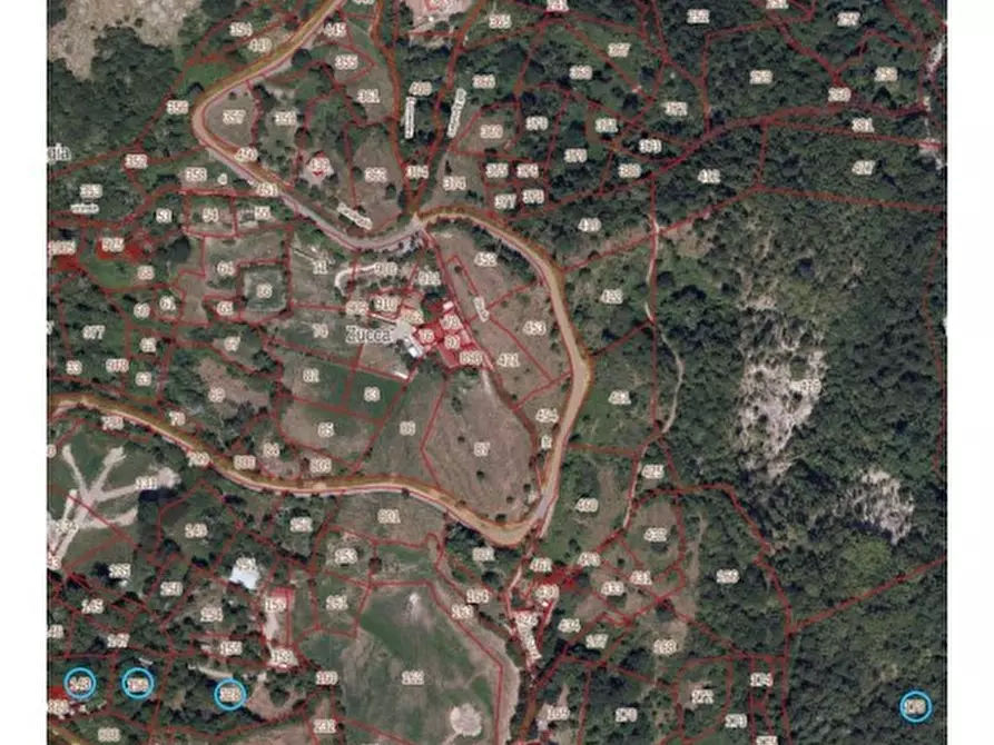 Immagine 1 di Terreno edificabile in vendita  in PENDEGIA ZUCCA a Zeri