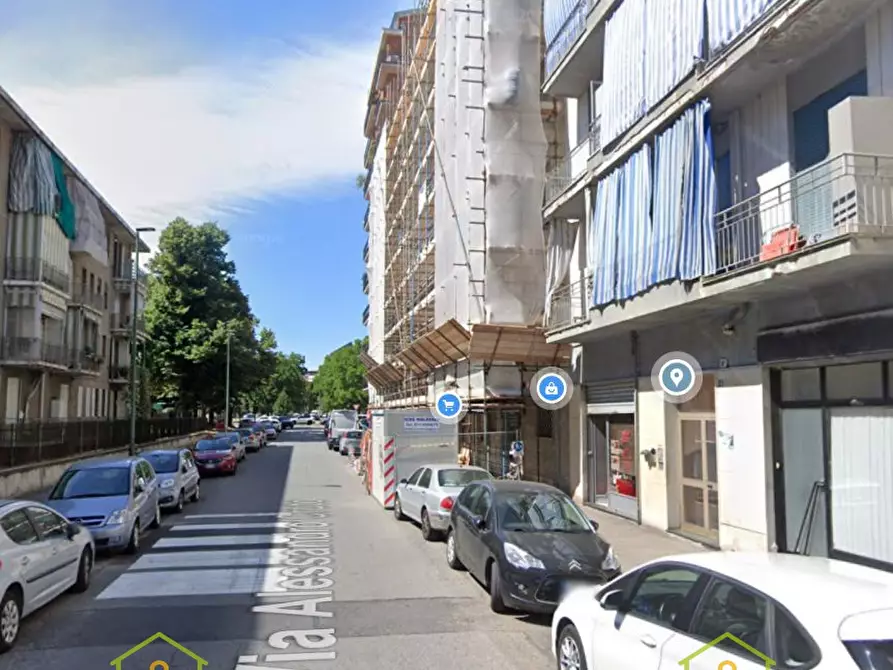 Immagine 1 di Locale commerciale in vendita  in Via Cruto 23 a Torino