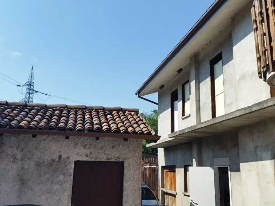 Immagine 1 di Casa indipendente in vendita  in via cavour a Calolziocorte