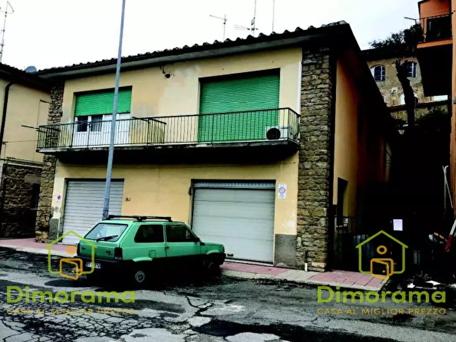 Immagine 1 di Appartamento in vendita  in Via Battisti n. 18 e  22 a Volterra