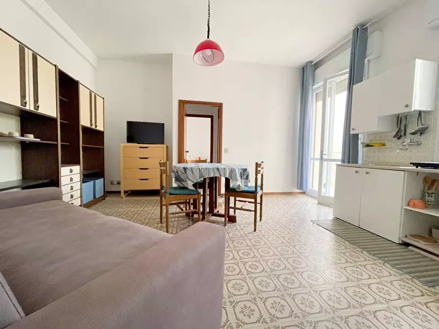 Immagine 1 di Appartamento in affitto  in Viale Carducci a Cesenatico