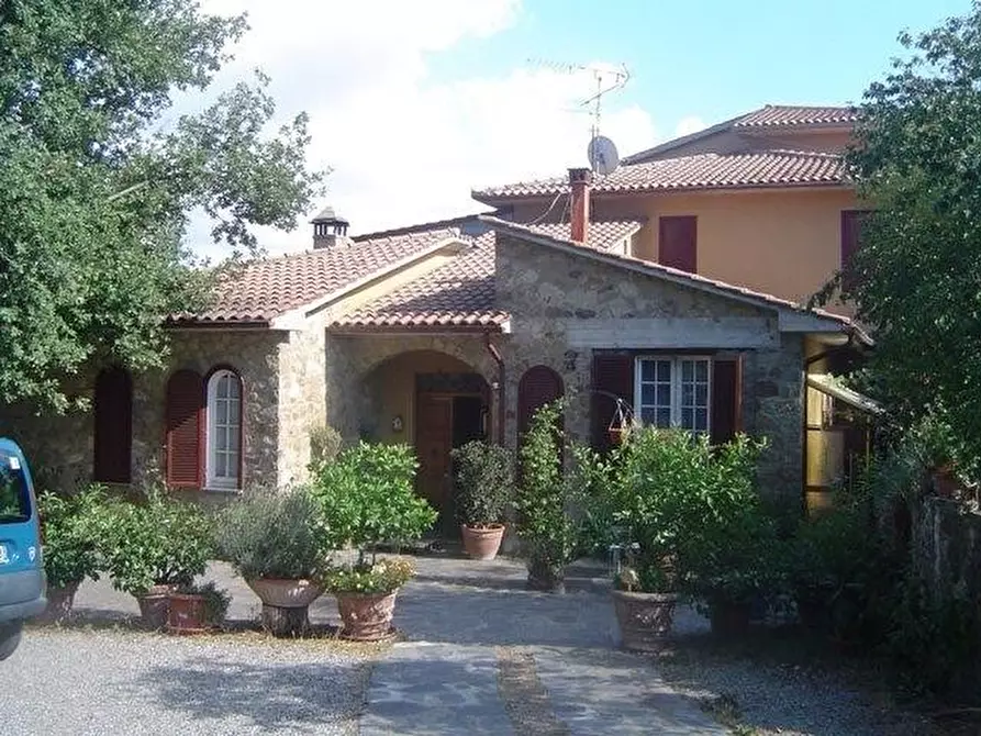 Immagine 1 di Villa in vendita  in Geggiano a Castelnuovo Berardenga