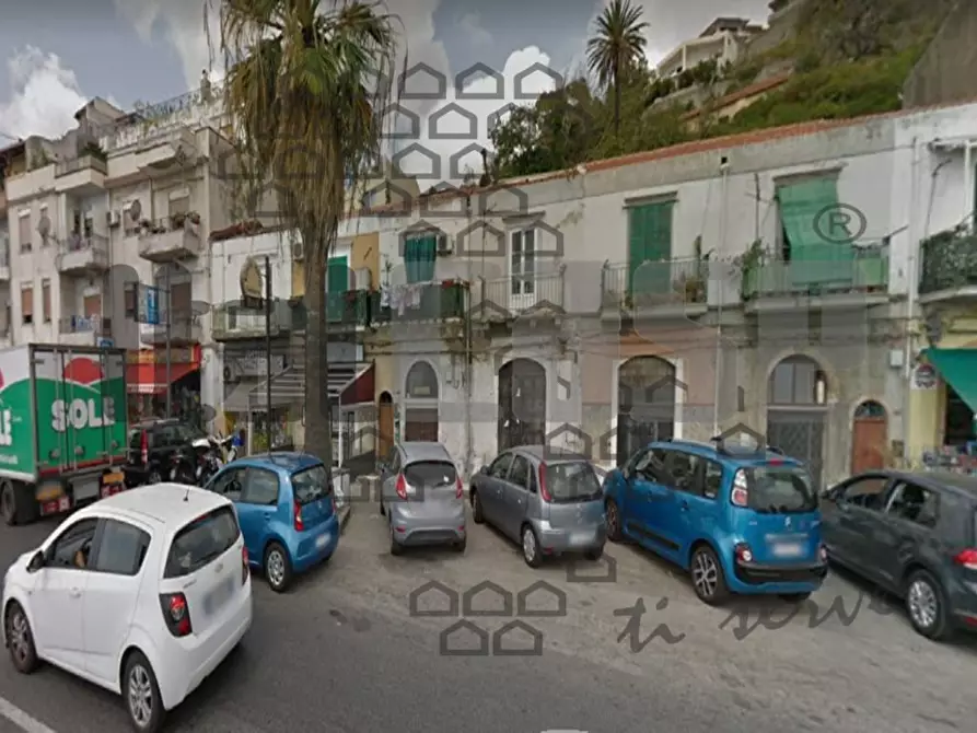 Immagine 1 di Negozio in vendita  in Via Vecchia Paradiso a Messina