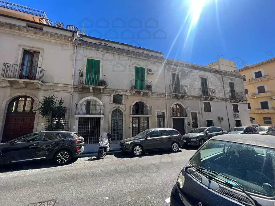 Immagine 1 di Villa in vendita  in Viale Garibaldi a Messina