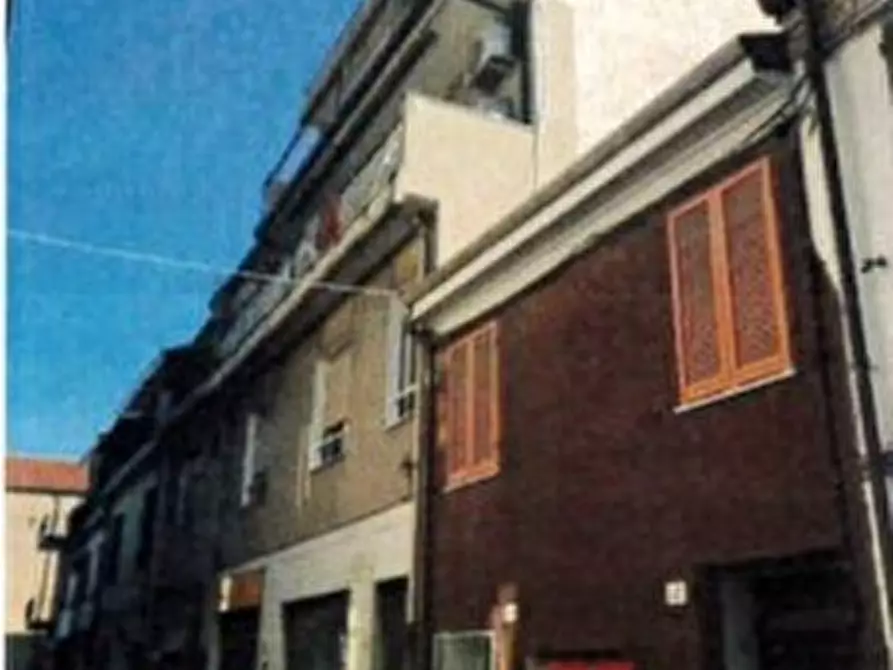 Immagine 1 di Magazzino in vendita  in via minghetti 51 a Rimini
