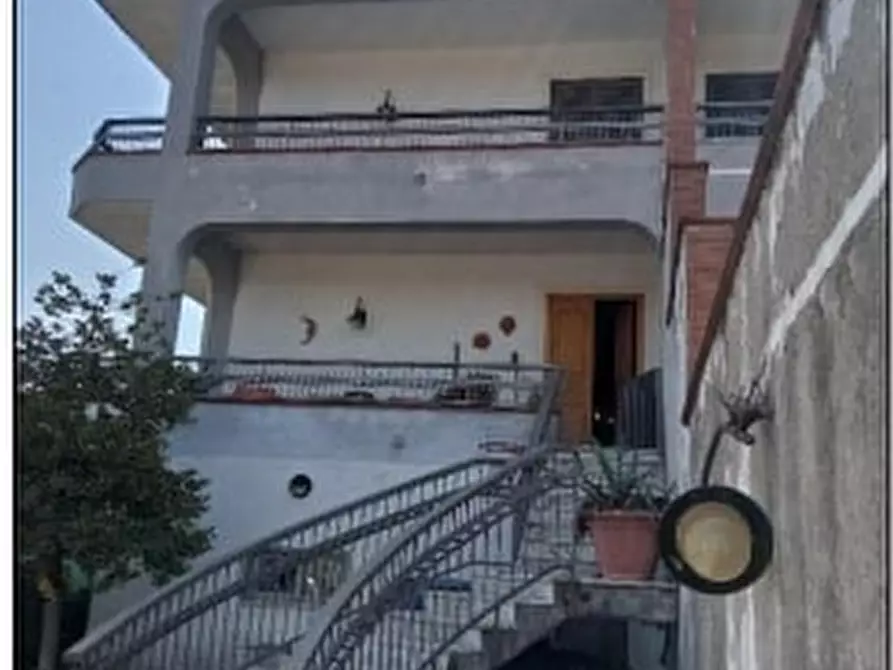 Immagine 1 di Villa in vendita  in VIA GIUSEPPE MAZZINI a Calvizzano