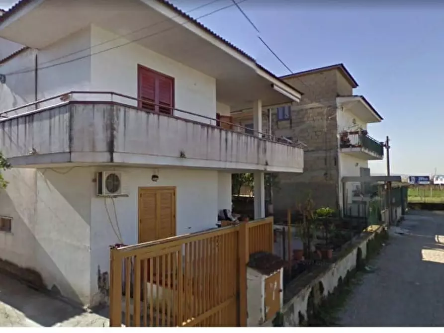 Immagine 1 di Appartamento in vendita  in VIA CIMAROSA a Acerra