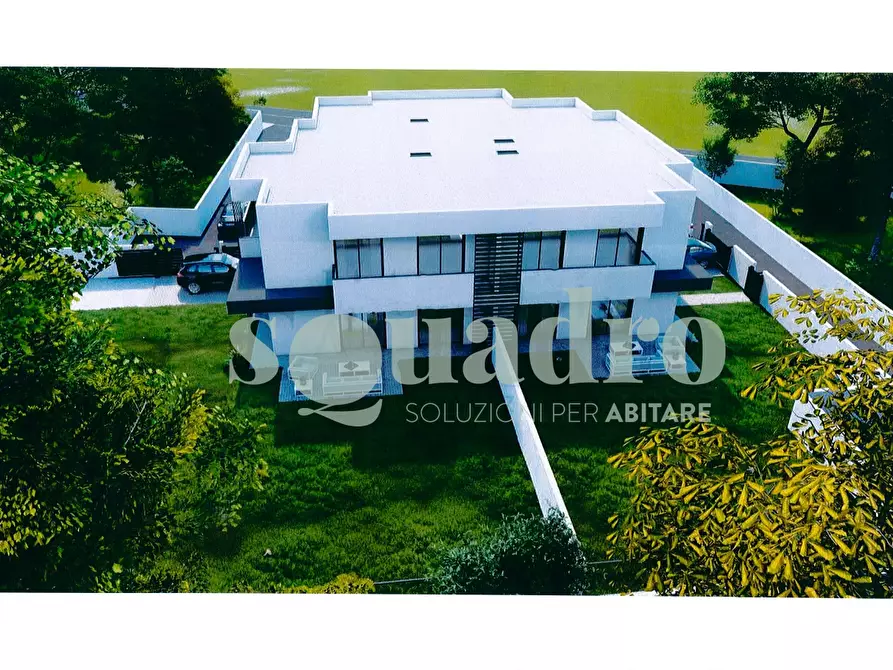 Immagine 1 di Villa in vendita  a Forli'