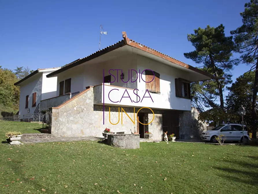 Immagine 1 di Villa in vendita  in via di montevarchi a Cavriglia