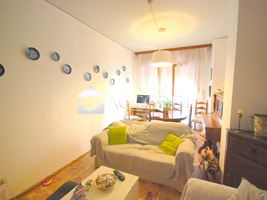 Immagine 1 di Appartamento in vendita  a Conegliano