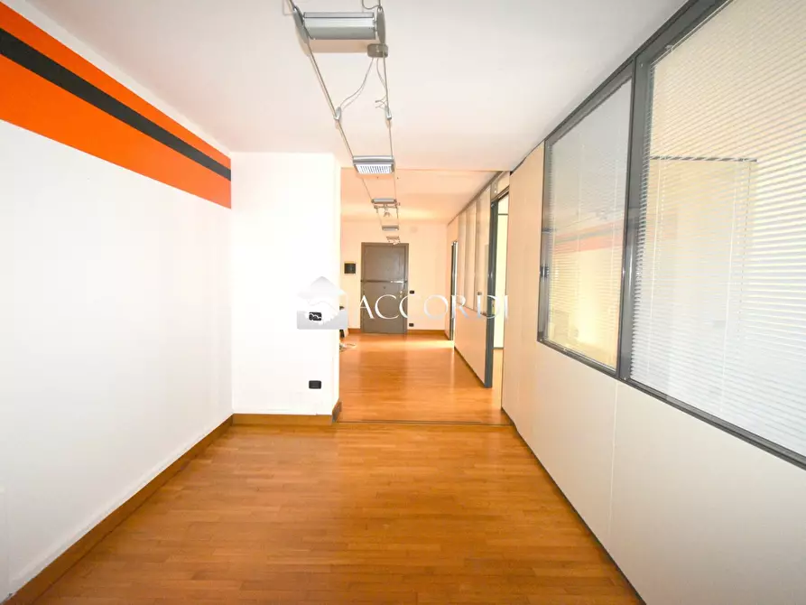 Immagine 1 di Ufficio in affitto  a Conegliano