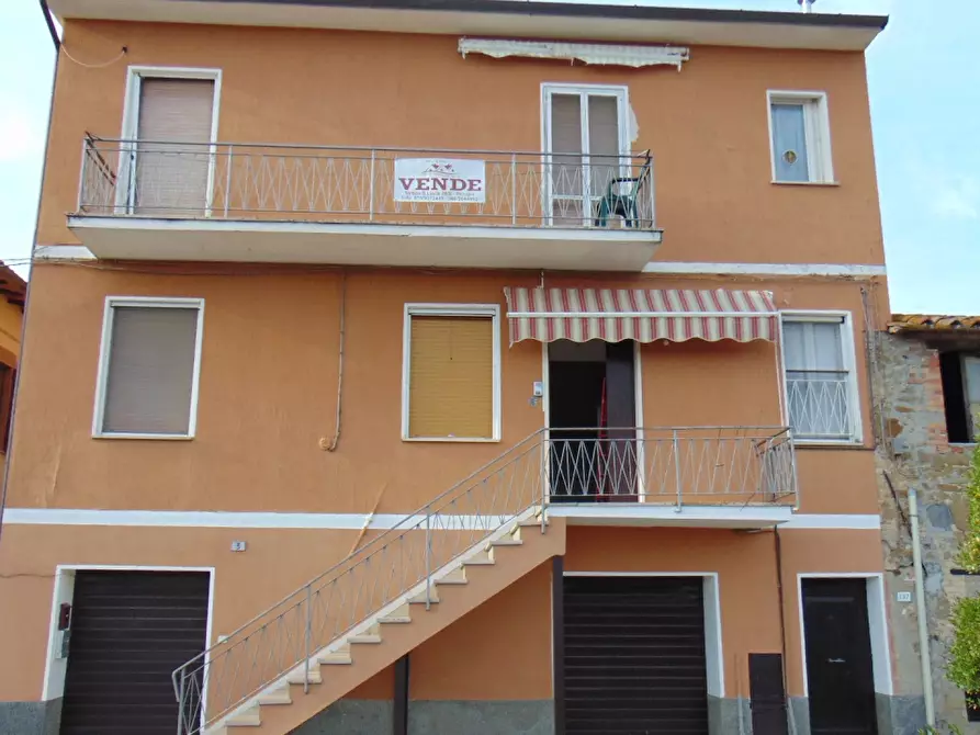Immagine 1 di Casa indipendente in vendita  a Torgiano