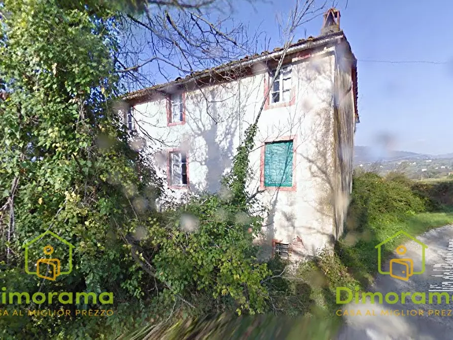 Immagine 1 di Villa in vendita  in Frazione Veneri  via di Pratalozzo n . 20 a Pescia