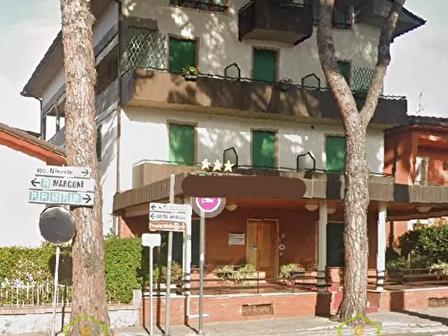 Immagine 1 di Bed & Breakfast in vendita  in Viale Marconi  17 a Montecatini Terme
