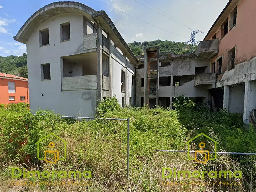 Immagine 1 di Palazzo in vendita  in Via dionisio anzillotti 6 a Pescia